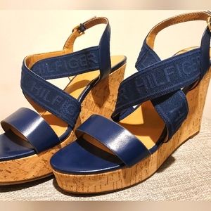 TOMMY HILFIGER NAVY BLUE PLATFORM WEDGE